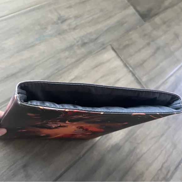 Illumicrate Collections A Darker Shade of Magic Handful of Stars Book Sleeve - Picture 3 of 5